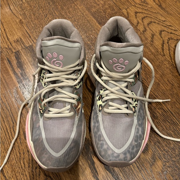 Nike Kyrie Infinity Leopard youth 7 - Picture 2 of 7